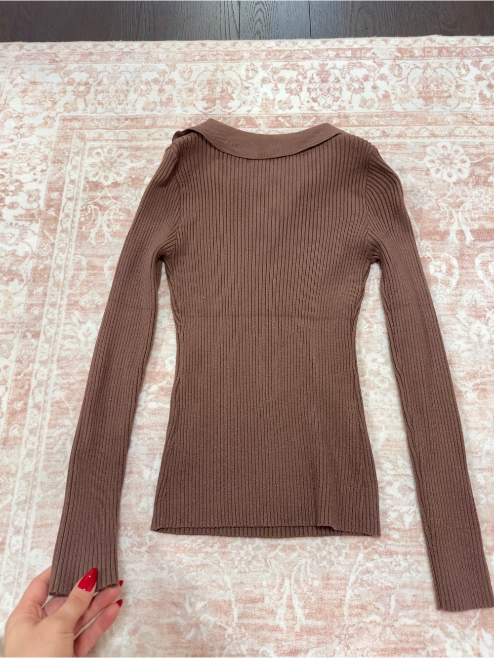 NWOT 🤎 Ribbed Knit V Neck Long Sleeve Top - Picture 9 of 9